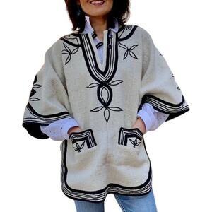 Colores del Pueblo Women's Sweater OS Serape Cloak White Wool Guatemalan Ethnic